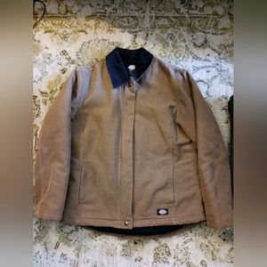 Womens winter coat sz small. Dickies brand. Like new, barely worn.
